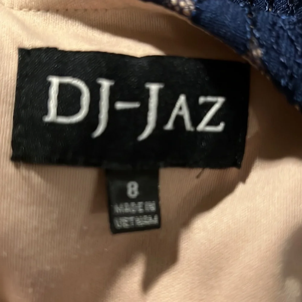 Dj-jaz dress, blue and beige, to the knee length, sleeveless , Size 8 - Picture 4 of 4